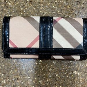 Burberry wallet